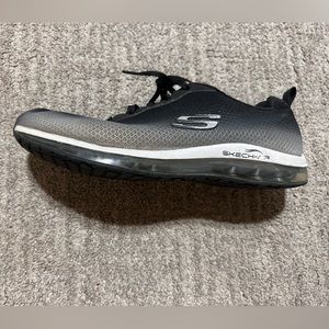 Sketcher tennis shoes size 8, with memory foam liner.